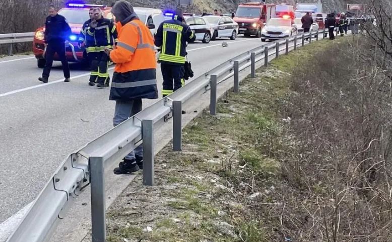 Na magistralnom putu Derventa- Srbac dogodila se saobraćajna nesreća.